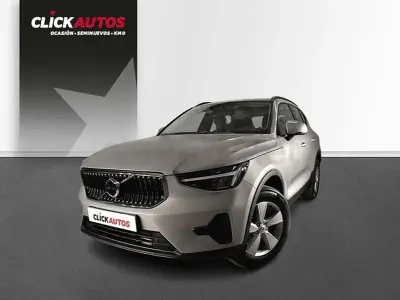 Usado Volvo XC40 129 CV (94 kW) 2024 Gris / plata SUV