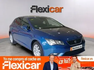 Usado Seat Leon Reference 105 CV (77 kW) 2015 Azul Berlina