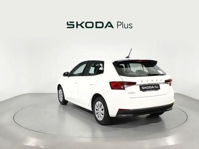 Usado Skoda Fabia Active 95 CV (69 kW) 2022 Blanco Berlina
