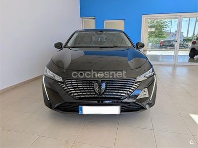 Usado Peugeot 308 Allure 130 HP (95 kW) 2022 Preto Sedan