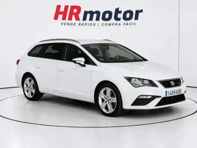 Usado Seat Leon FR 150 CV (110 kW) 2017 Blanco Familiar
