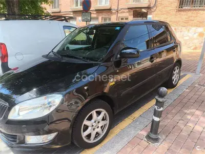 Usado Skoda Fabia Elegance 86 CV (63 kW) 2015 Negro Berlina