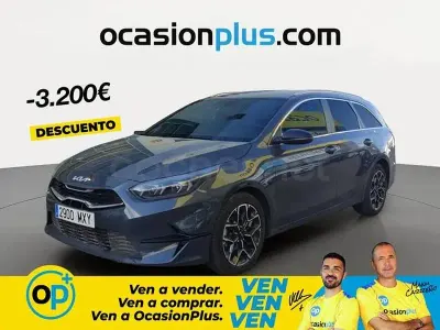 Usado Kia Ceed Style 100 CV (73 kW) 2025 Gris / plata Utilitario