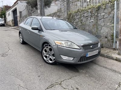 Usado Ford Mondeo Titanium 140 CV (102 kW) 2008 Gris / plata Berlina