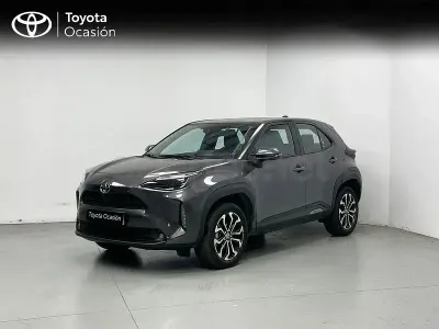 Usado Toyota Yaris Cross Active 116 CV (85 kW) 2022 Gris / plata SUV