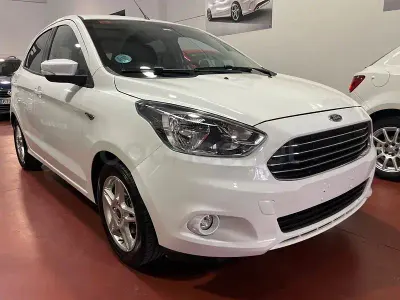 Usado Ford Ka Plus Ultimate 85 CV (62 kW) 2017 Blanco Utilitario