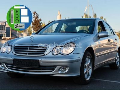 Gris / plata Usado 2005 Mercedes C240 Classic Berlina | 7995 €