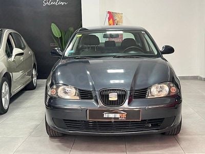 Usado Seat Cordoba Reference 64 CV (47 kW) 2005 Gris / plata Berlina