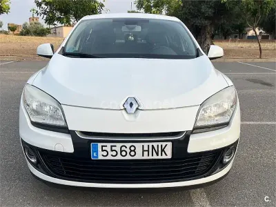 Usado Renault Mégane Dynamique 115 CV (84 kW) 2012 Blanco Berlina