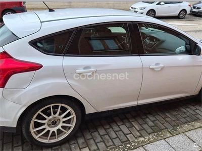 Negro Usado 2012 Ford Focus Trend Berlina | 7000 € (Caro)