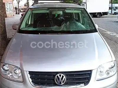 Usado VW Touran Trendline 136 CV (100 kW) 2003 Gris / plata Monovolumen