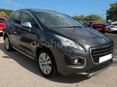 Usado Peugeot 3008 Allure 120 CV (88 kW) 2015 Gris / plata Berlina