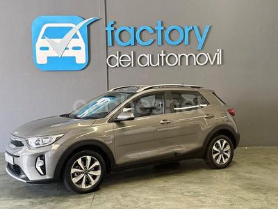 Gris / plata Usado 2023 Kia Stonic SUV | 15.400 € (Precio justo)