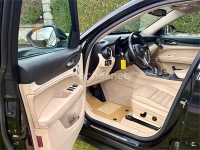 Usado Alfa Romeo Stelvio Edizione Speciale 210 CV (154 kW) 2018 Negro SUV