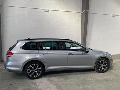 Usado VW Passat Advance 150 CV (110 kW) 2018 Azul Familiar