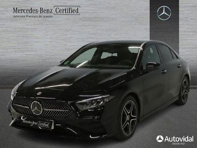 Negro cosmos Usado 2025 Mercedes A200 AMG line | 37.500 € (Precio justo)