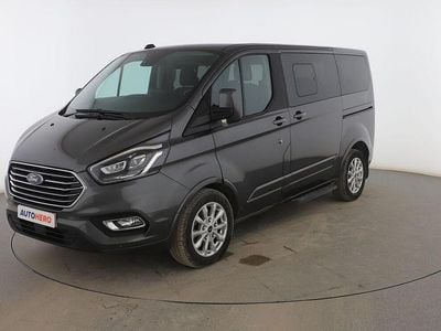 Usado Ford Tourneo Titanium 131 CV (96 kW) 2022 Gris Monovolumen