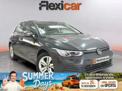 Usado VW Golf VIII Life 150 CV (110 kW) 2022 Gris Berlina
