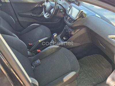 Negro Usado 2015 Peugeot 208 Style Utilitario | 5100 € (Buen precio)