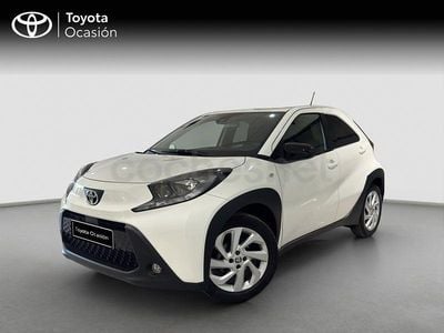Usado Toyota Aygo X Play 72 CV (52 kW) 2024 Blanco SUV