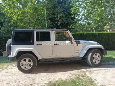 Usado Jeep Wrangler Unlimited Sahara 177 CV (130 kW) 2011 Blanco SUV