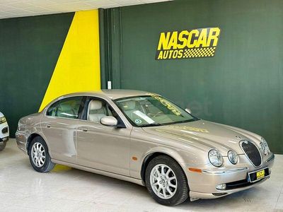 Usado Jaguar S-Type Executive 200 CV (147 kW) 2002 Beige Berlina