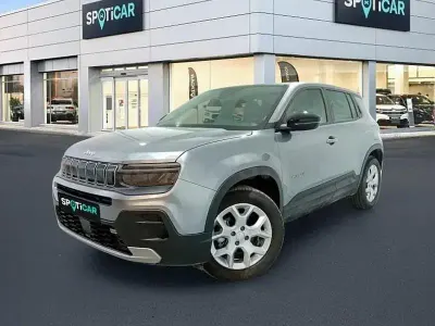 Usado Jeep Avenger Altitude 100 CV (73 kW) 2024 Gris / plata SUV
