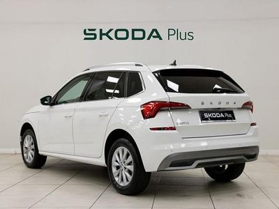 Usado Skoda Kamiq Ambition 110 CV (80 kW) 2021 Blanco SUV