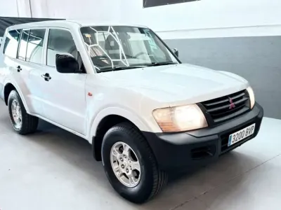 Usado Mitsubishi Montero 165 CV (121 kW) 2002 Gris SUV
