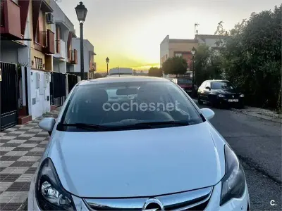 Usado Opel Corsa Selective 75 CV (55 kW) 2014 Blanco Utilitario