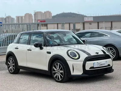 Usado Mini Cooper 136 CV (100 kW) 2021 Beige Utilitario