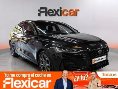 Usado Ford Focus ST-Line 125 CV (91 kW) 2023 Negro Berlina