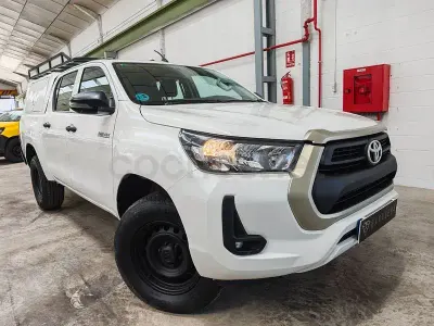 Usado Toyota HiLux 150 CV (110 kW) 2022 Blanco Pickup/Camioneta