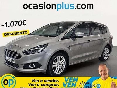Begagnad Ford S-MAX Titanium 150 HK (110 kW) 2016 Grå Minibuss
