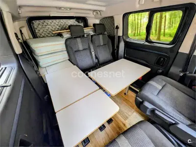 Usado Peugeot Traveller Business-Line 115 CV (84 kW) 2017 Negro Monovolumen