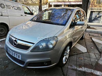 Usado Opel Zafira Cosmo 120 CV (88 kW) 2007 Gris / plata Monovolumen