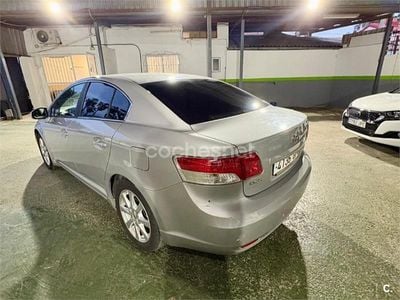 Usado Toyota Avensis Executive 150 CV (110 kW) 2009 Gris / plata Berlina