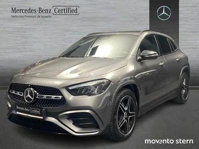 Usado Mercedes GLA200 AMG line 150 HP (110 kW) 2025 Cinzento SUV