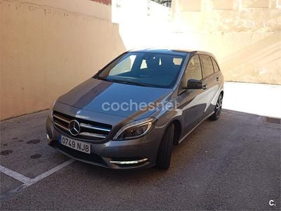 Gris / plata Usado 2014 Mercedes B220 Monovolumen | 14.800 €