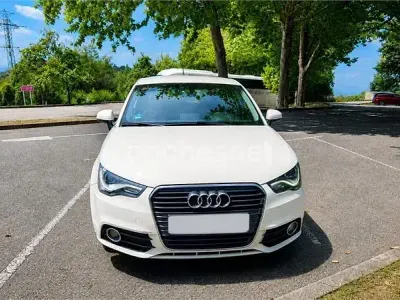 Usado Audi A1 Attraction 122 CV (89 kW) 2011 Blanco Utilitario
