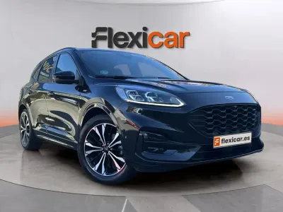 Usado Ford Kuga ST-Line 150 CV (110 kW) 2022 Negro SUV