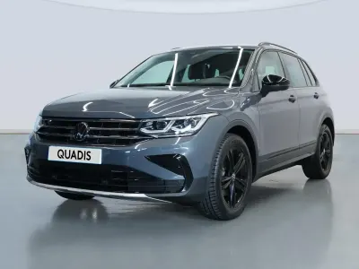Usado VW Tiguan Sportline 150 CV (110 kW) 2022 Gris SUV