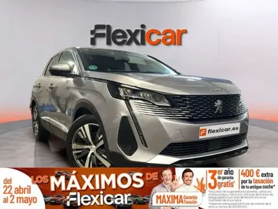 Usado Peugeot 3008 GT 131 CV (96 kW) 2021 Gris SUV