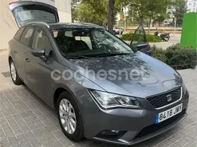 Usado Seat Leon ST Style 110 CV (80 kW) 2016 Gris / plata Familiar