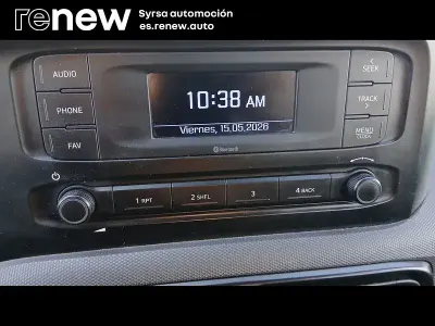 Usado Hyundai i10 66 CV (48 kW) 2021 Gris Utilitario