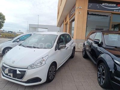 Usado Peugeot 208 Active 68 CV (50 kW) 2016 Blanco Utilitario