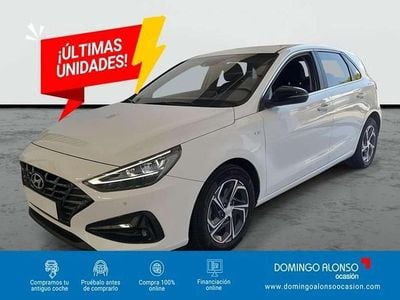 Usado Hyundai i30 121 CV (88 kW) 2022 Blanco Berlina