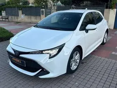Usado Toyota Corolla Business Edition 122 CV (89 kW) 2022 Blanco Utilitario
