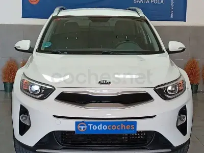 Usado Kia Stonic 100 HP (73 kW) 2019 Branco SUV