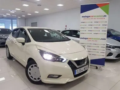 Usado Nissan Micra Acenta 92 CV (67 kW) 2023 Beige Utilitario